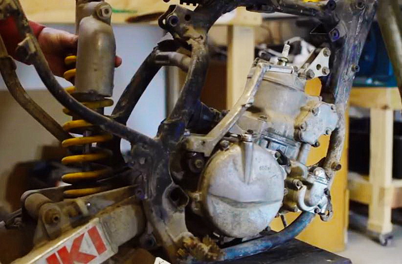 VIDEO De restauratie van een crossmotor. Zo begin je eraan! MX Vintage VIDEO De restauratie van een crossmotor. Zo begin je eraan! MX Vintage